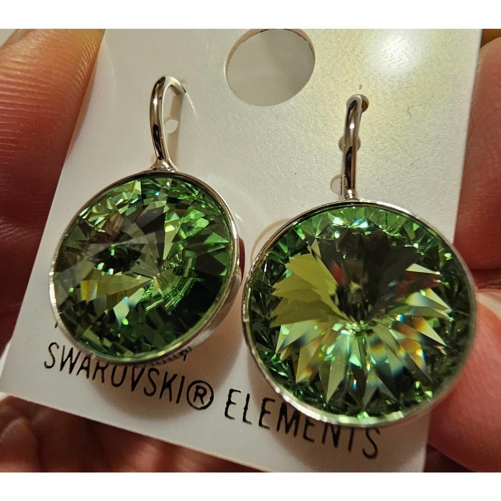 NEW! Swarovski Element Light Green Small earrings. Weddings. Party. Work. 13mm - Picture 1 of 6
